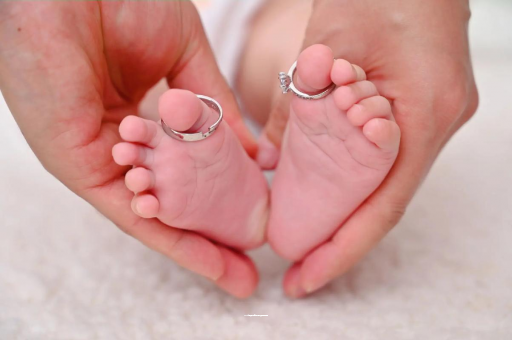 岳阳宝宝发烧手心比额头烫